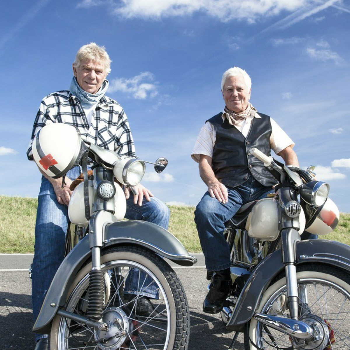 Motorcycle Gear Boots - ปลอกหุ้มรองเท้าบูทมอเตอร์ไซค์กันรอย ปลอกหุ้มรองเท้าคลัตช์มอเตอร์ไซค์ ที่ป้องกันหัวรองเท้า วัสดุ TPU สำหรับเปลี่ยนเกียร์